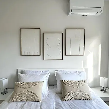 Good Vibes Boutique House *